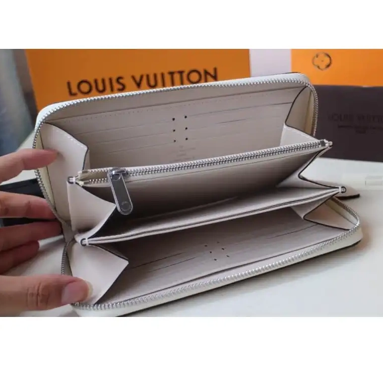 Fashionrepsfam ru LV 19B570229 Bags 0501